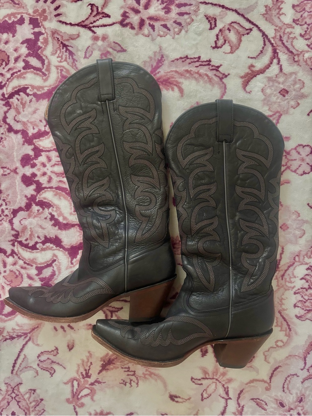 Great Condition Classic Leather Women's Black Western Cowboy Boots